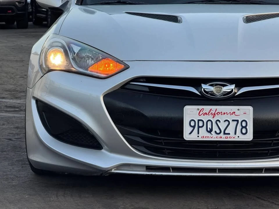 2013 Hyundai Genesis Coupe - Image 2 of 20