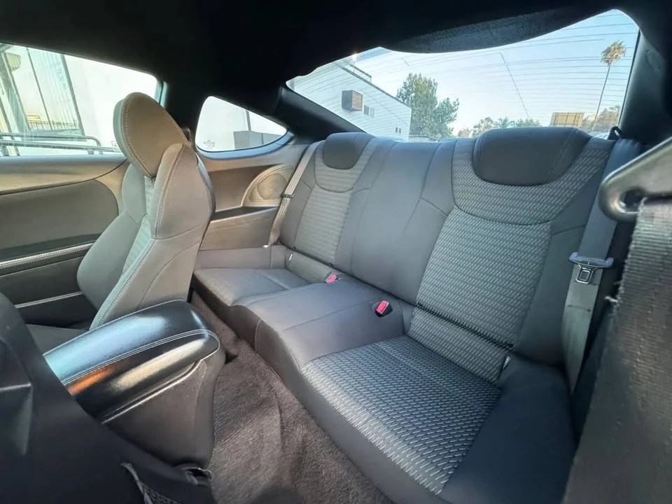 2013 Hyundai Genesis Coupe - Image 11 of 20