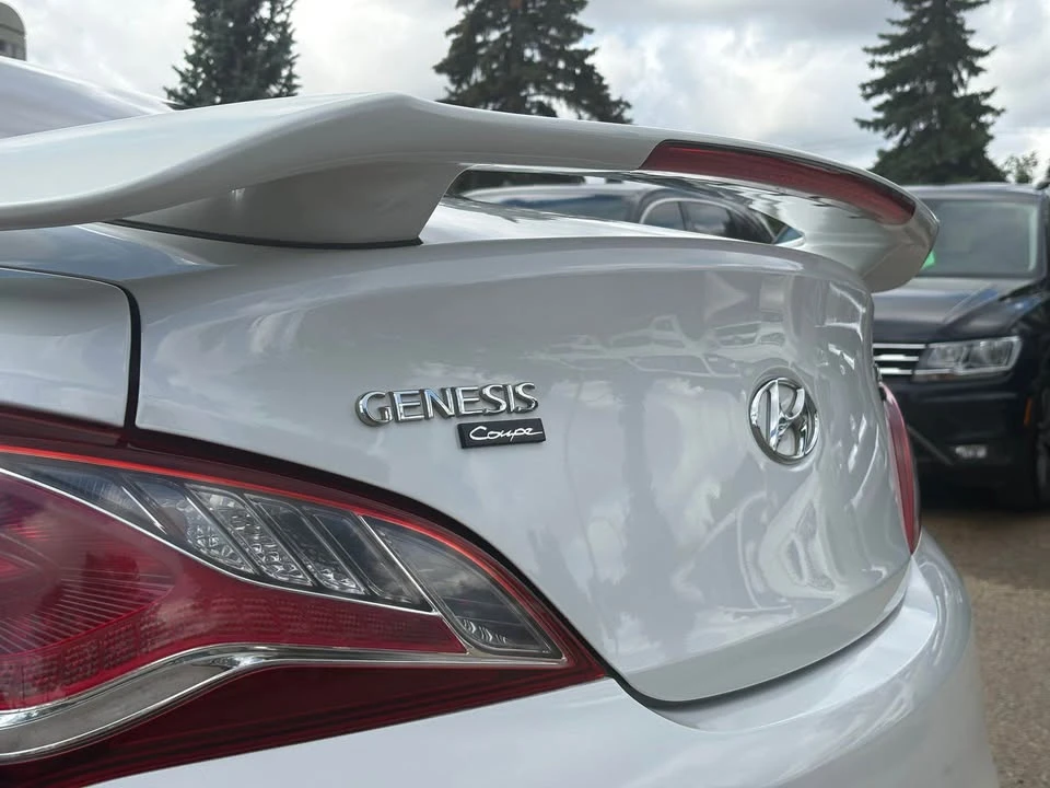 2013 Hyundai Genesis Coupe - Image 9 of 20
