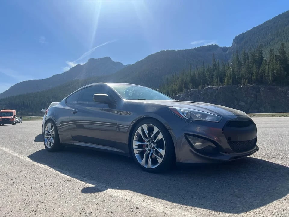 2013 Hyundai Genesis Coupe - Image 8 of 9