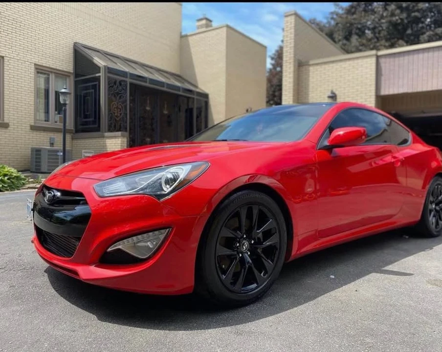 2013 Hyundai Genesis Coupe - Image 2 of 10