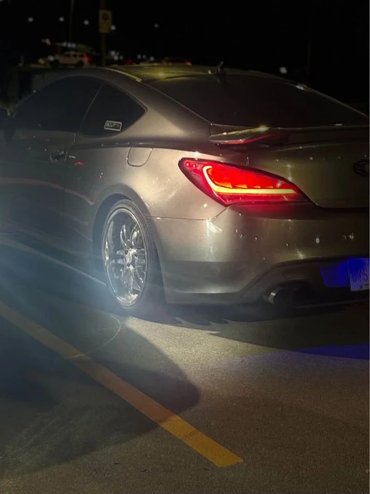 2013 Hyundai Genesis Coupe - Image 2 of 7