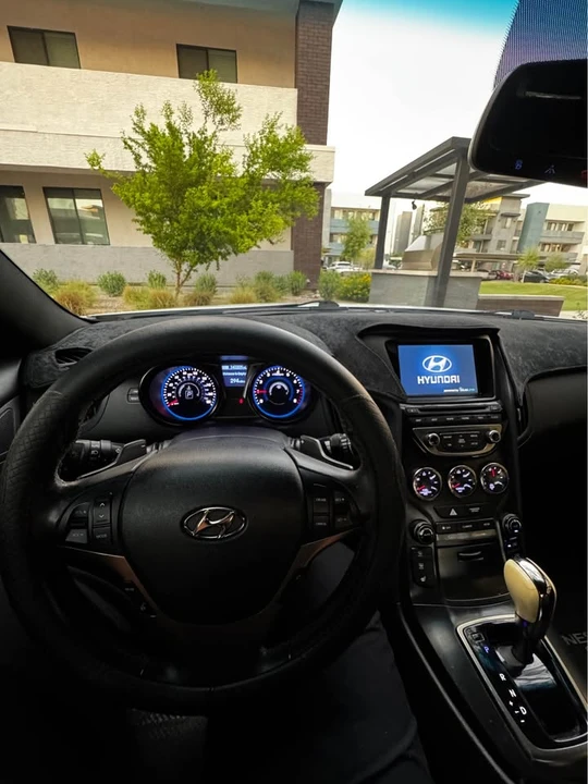 2013 Hyundai Genesis Coupe - Image 8 of 14