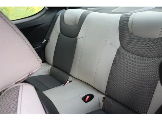 2013 Hyundai Genesis Coupe - Image 13 of 15