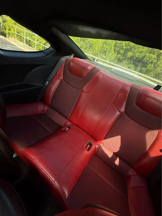2013 Hyundai Genesis Coupe - Image 8 of 9