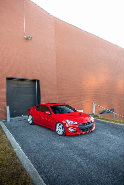 2013 Hyundai Genesis Coupe - Image 2 of 9