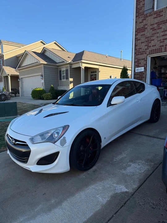 2013 Hyundai Genesis Coupe - Image 2 of 6