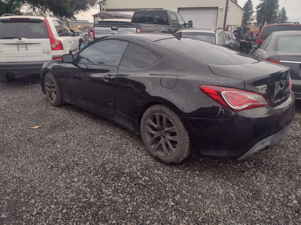 2013 Hyundai Genesis Coupe - Image 9 of 12