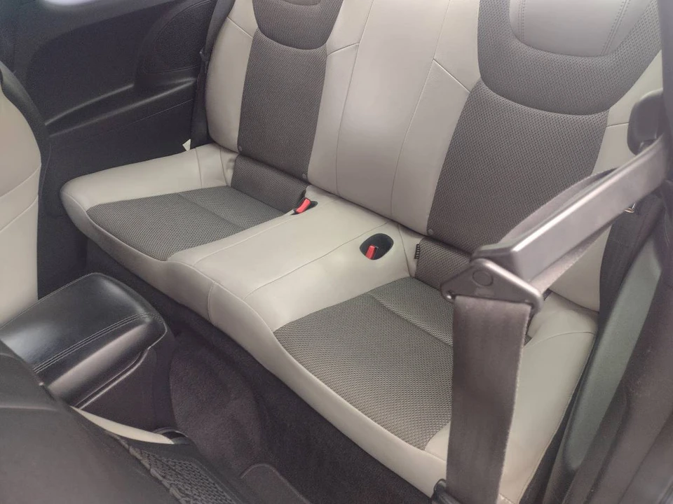 2013 Hyundai Genesis Coupe - Image 6 of 12