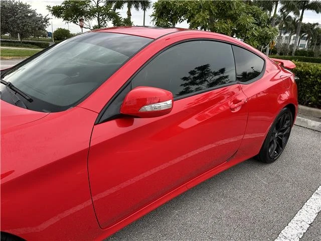 2013 Hyundai Genesis - Image 15 of 21