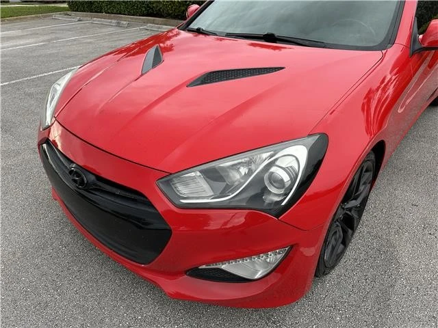 2013 Hyundai Genesis - Image 14 of 21