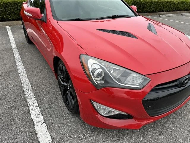 2013 Hyundai Genesis - Image 13 of 21
