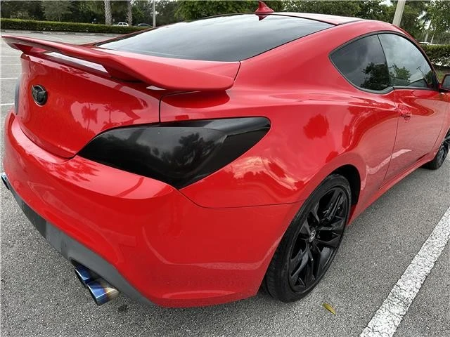 2013 Hyundai Genesis - Image 17 of 21