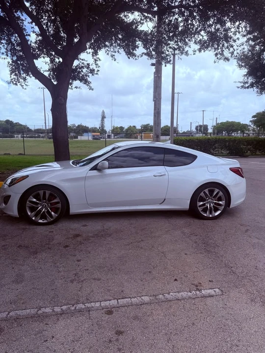 2013 Hyundai Genesis - Image 3 of 12
