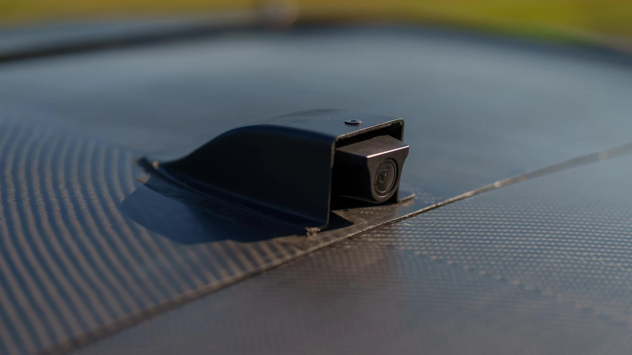 2013 Hyundai Genesis - Image 28 of 31