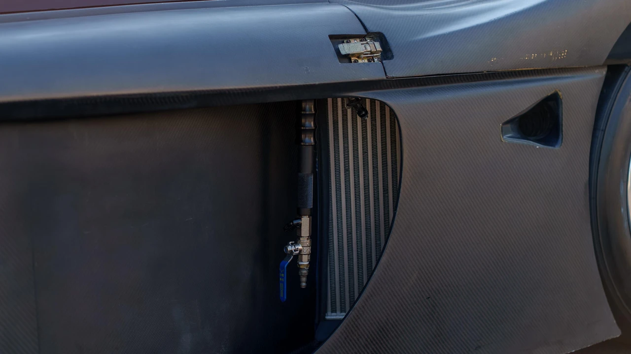 2013 Hyundai Genesis - Image 26 of 31