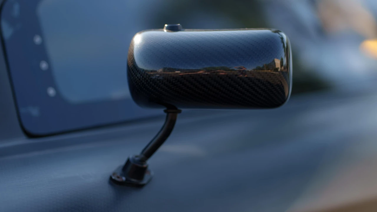 2013 Hyundai Genesis - Image 25 of 31