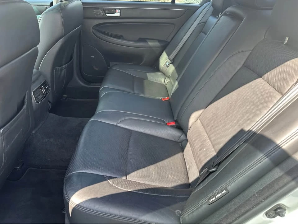 2013 Hyundai Genesis - Image 6 of 9