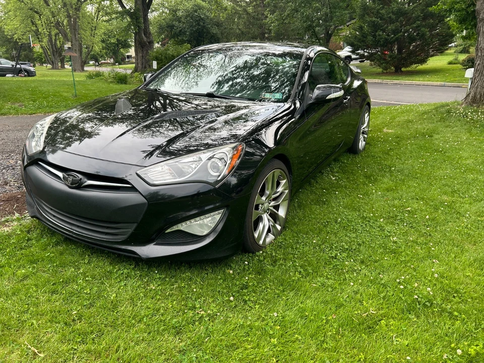 2013 Hyundai Genesis Coupe - Image 3 of 12