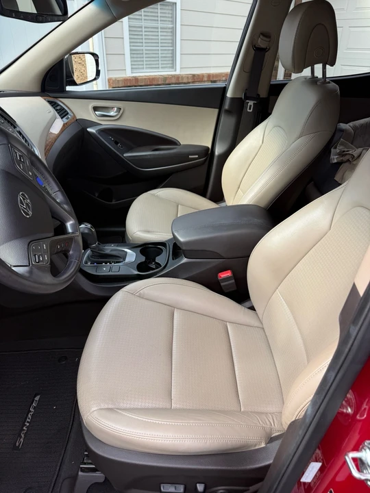 2013 Hyundai Santa Fe - Image 18 of 21
