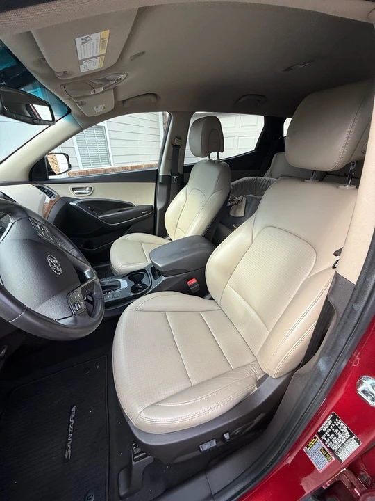 2013 Hyundai Santa Fe - Image 17 of 21