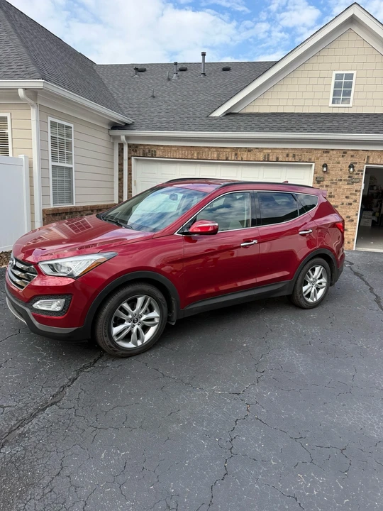 2013 Hyundai Santa Fe - Image 12 of 21