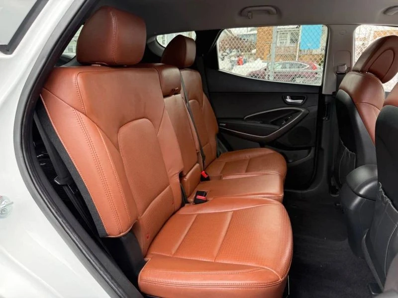 2013 Hyundai Santa Fe - Image 11 of 12