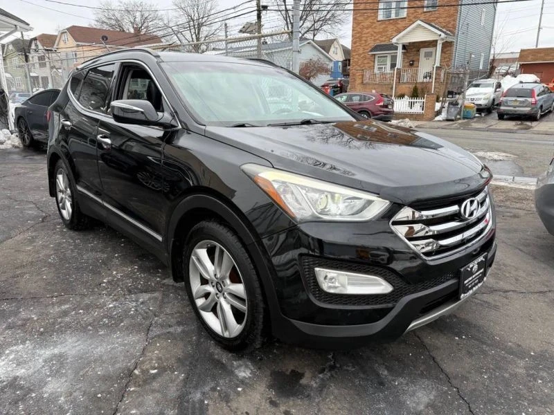 2013 Hyundai Santa Fe - Image 8 of 12