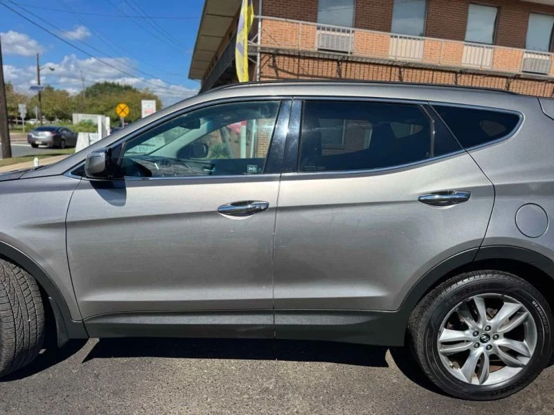 2013 Hyundai Santa Fe - Image 7 of 12