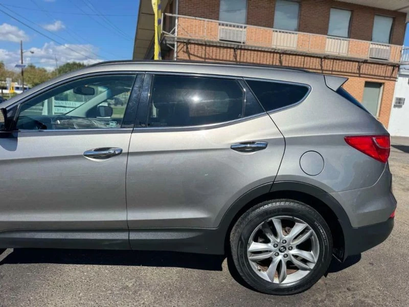 2013 Hyundai Santa Fe - Image 8 of 12