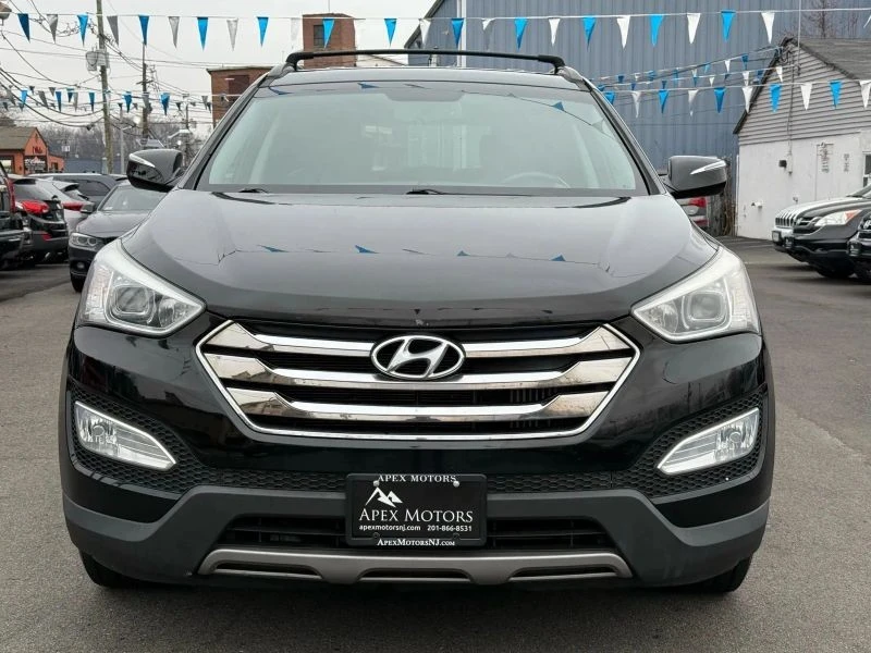 2013 Hyundai Santa Fe - Image 2 of 12