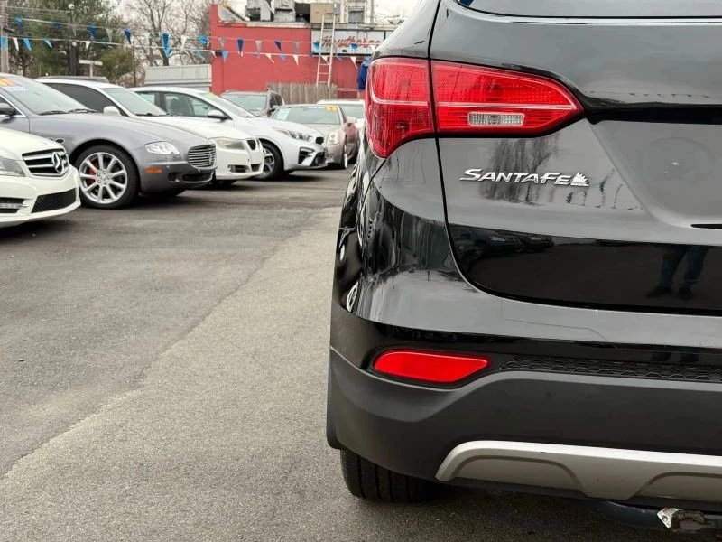 2013 Hyundai Santa Fe - Image 8 of 12