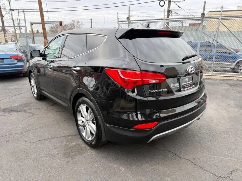 2013 Hyundai Santa Fe - Image 4 of 12