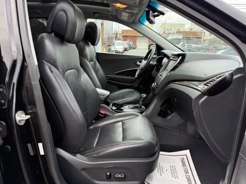 2013 Hyundai Santa Fe - Image 11 of 12