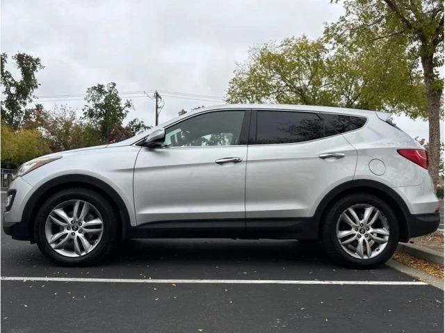2013 Hyundai Santa Fe - Image 5 of 11
