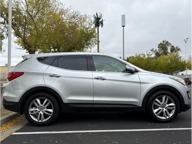 2013 Hyundai Santa Fe - Image 2 of 11