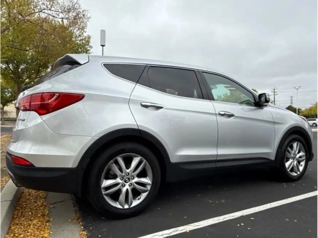2013 Hyundai Santa Fe - Image 3 of 11