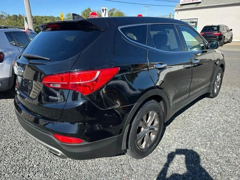 2013 Hyundai Santa Fe - Image 5 of 12