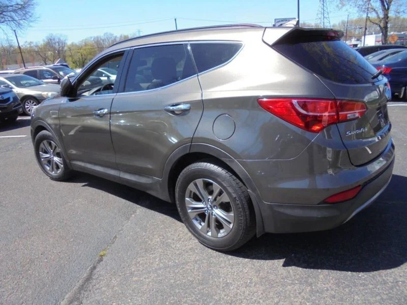 2013 Hyundai Santa Fe - Image 3 of 12