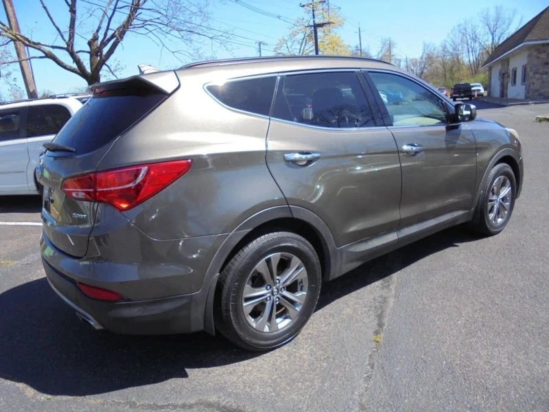 2013 Hyundai Santa Fe - Image 7 of 12