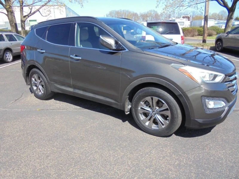 2013 Hyundai Santa Fe - Image 9 of 12