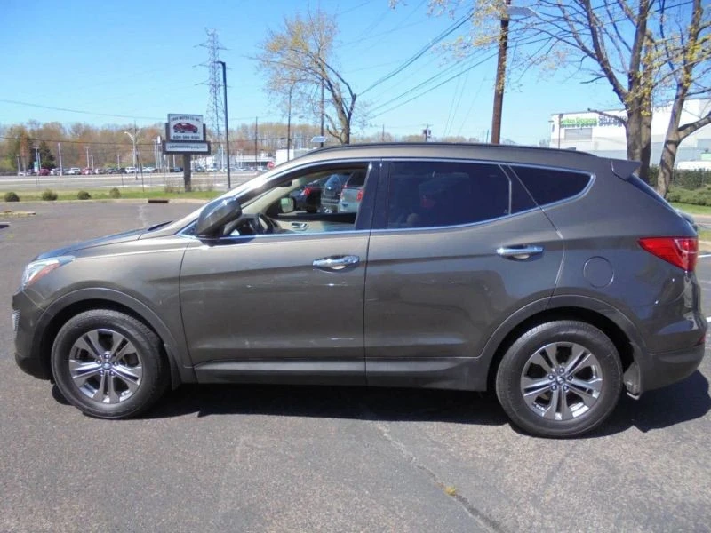 2013 Hyundai Santa Fe - Image 2 of 12
