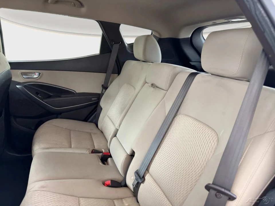 2013 Hyundai Santa Fe - Image 14 of 24