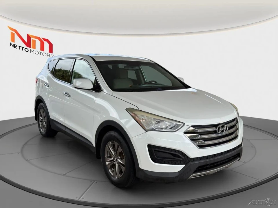 2013 Hyundai Santa Fe - Image 7 of 24