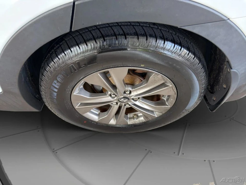 2013 Hyundai Santa Fe - Image 24 of 24