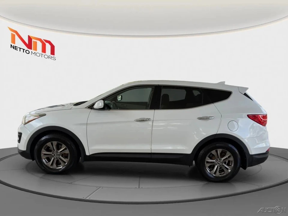 2013 Hyundai Santa Fe - Image 2 of 24