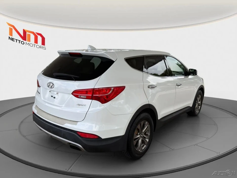 2013 Hyundai Santa Fe - Image 5 of 24