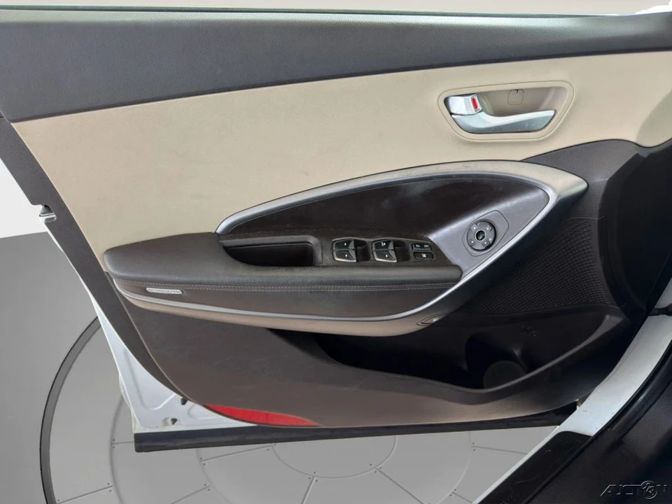 2013 Hyundai Santa Fe - Image 13 of 24