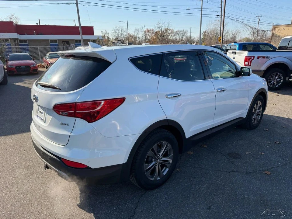 2013 Hyundai Santa Fe - Image 5 of 12
