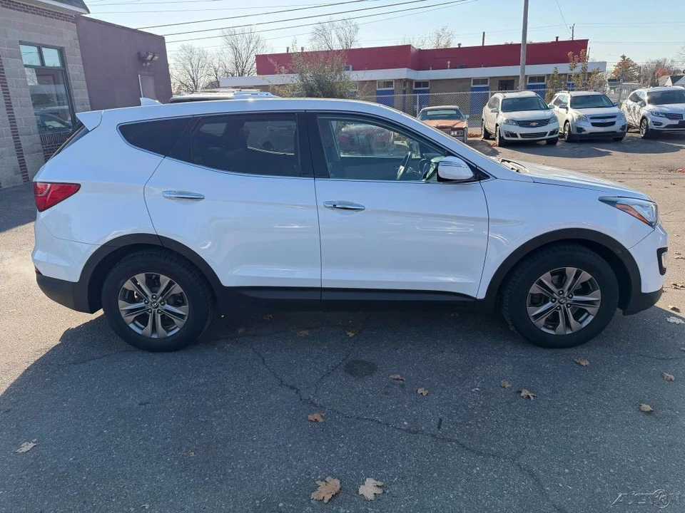 2013 Hyundai Santa Fe - Image 6 of 12